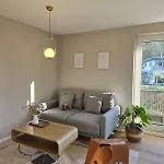 Charmante 3-schlafzimmer Mit Balkon In Appartement *
