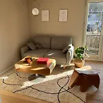 Charmante 3-schlafzimmer Mit Balkon In *