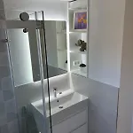 Charmante 3-schlafzimmer Mit Balkon In Appartement *
