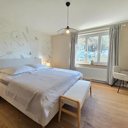 Apartman Charmante 3-Schlafzimmer Wohnung Mit Balkon In Loerrach *