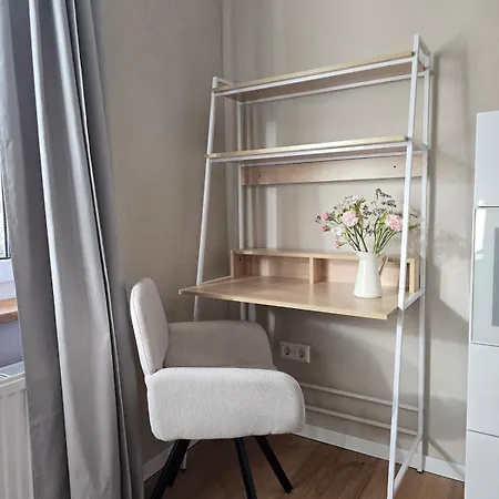 Charmante 3-schlafzimmer Mit Balkon In *