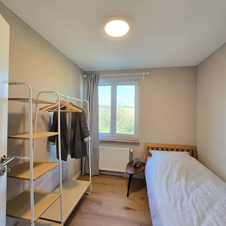 Charmante 3-schlafzimmer Mit Balkon In
