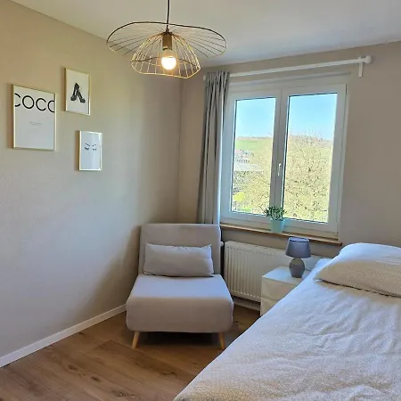 Charmante 3-Schlafzimmer Wohnung Mit Balkon In Loerrach *