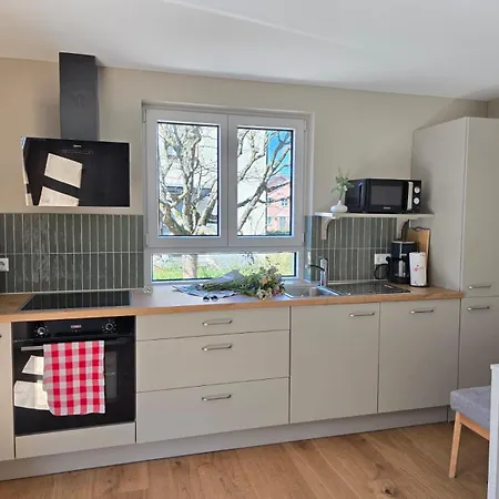 Charmante 3-Schlafzimmer Wohnung Mit Balkon In Loerrach * Lörrach